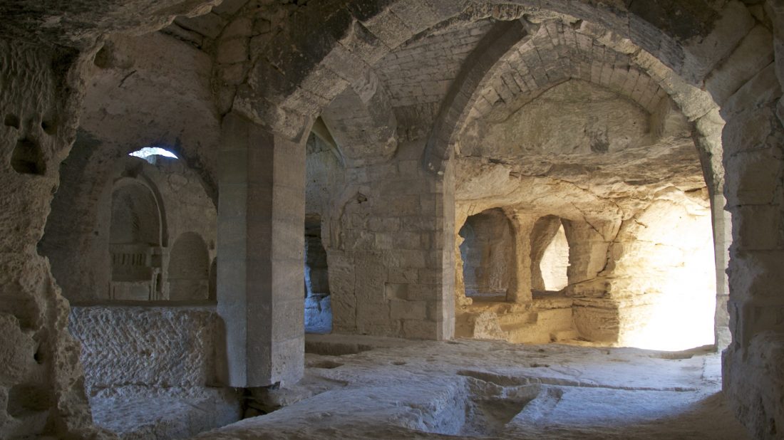 Abbaye de Saint-Roman - La chapelle souterraine